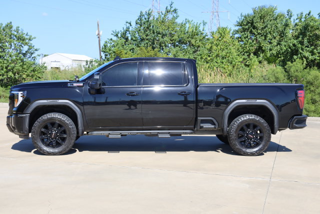 Used 2024 GMC Sierra 2500 AT4 w/ Technology Package AWD/4WD image 5