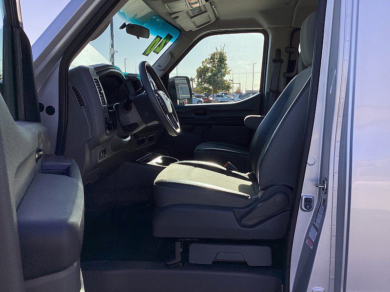 Used 2020 Nissan NV 3500 S image 10