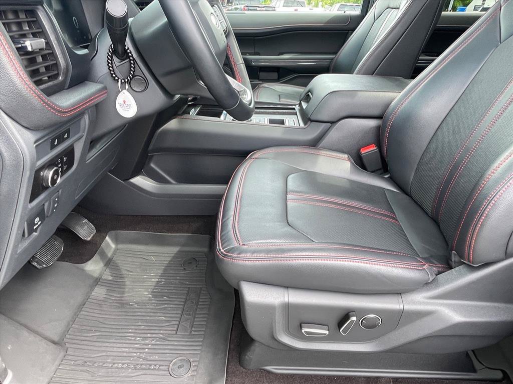Used 2023 Ford Expedition Limited RWD image 23