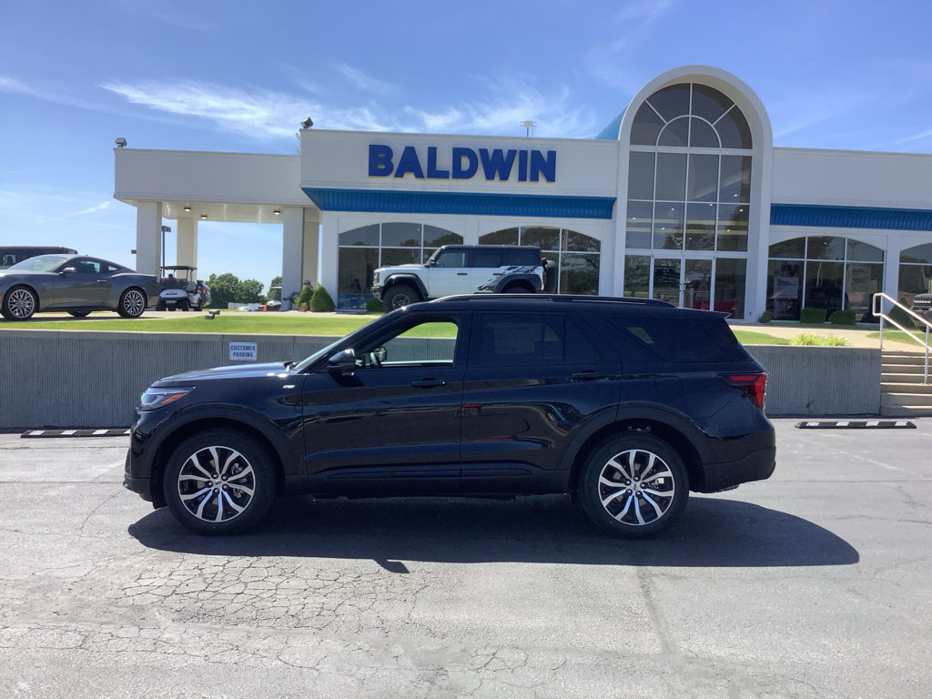 New 2026 Ford Explorer ST-Line AWD/4WD image 4