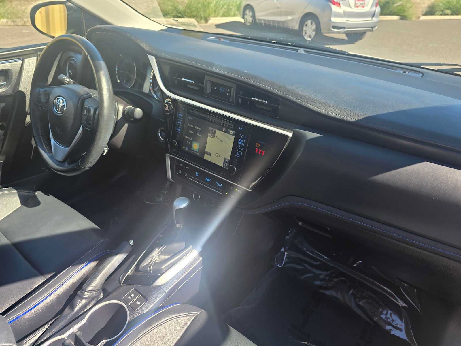 Used 2019 Toyota Corolla XSE FWD image 11