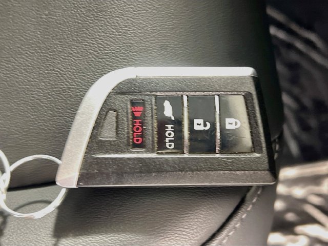 Used 2025 Acura ADX FWD image 33