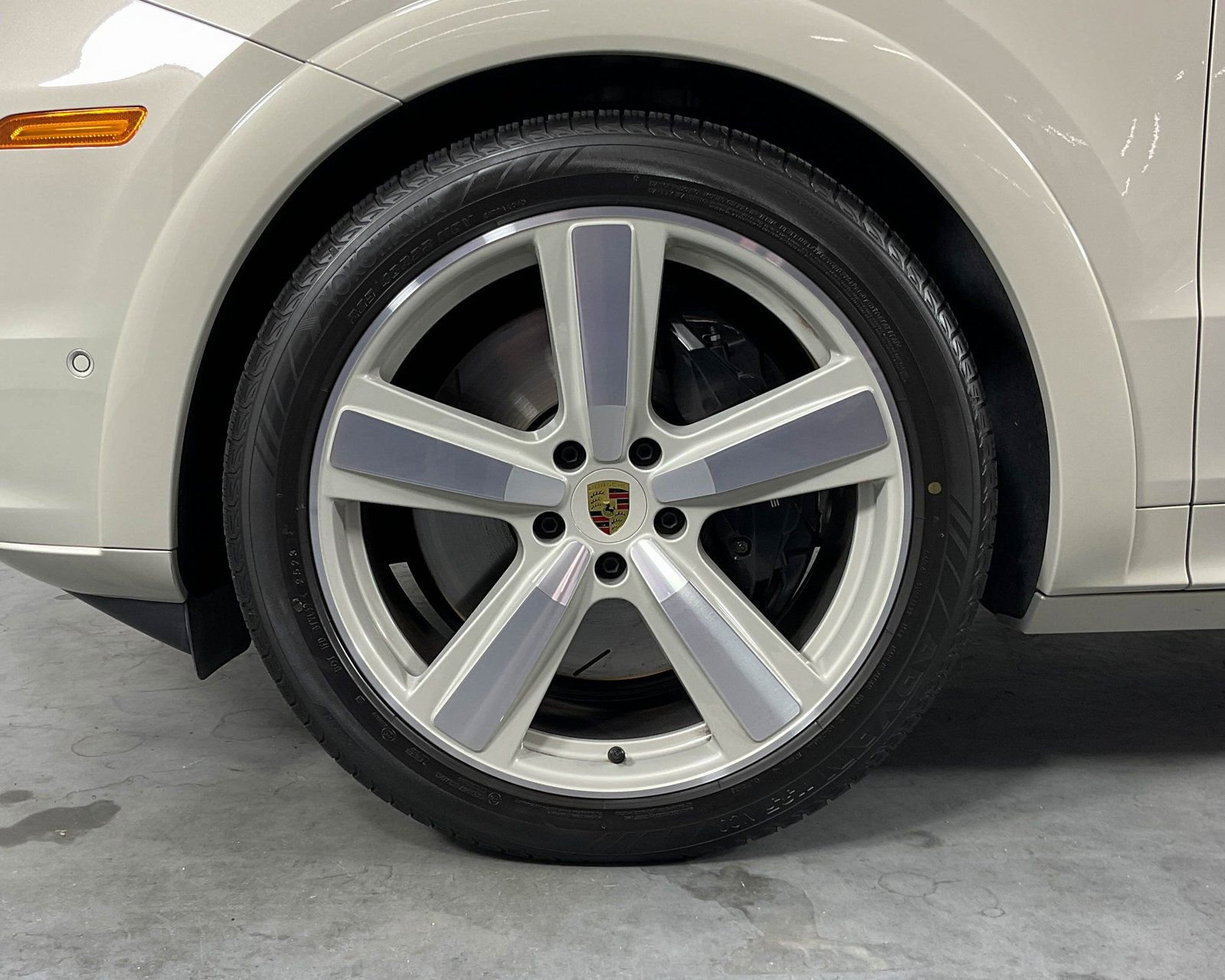 Certified 2024 Porsche Cayenne Turbo image 11