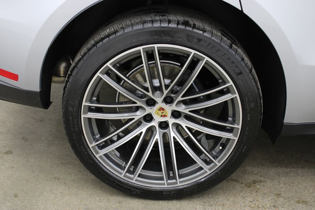 New 2026 Porsche Macan image 14