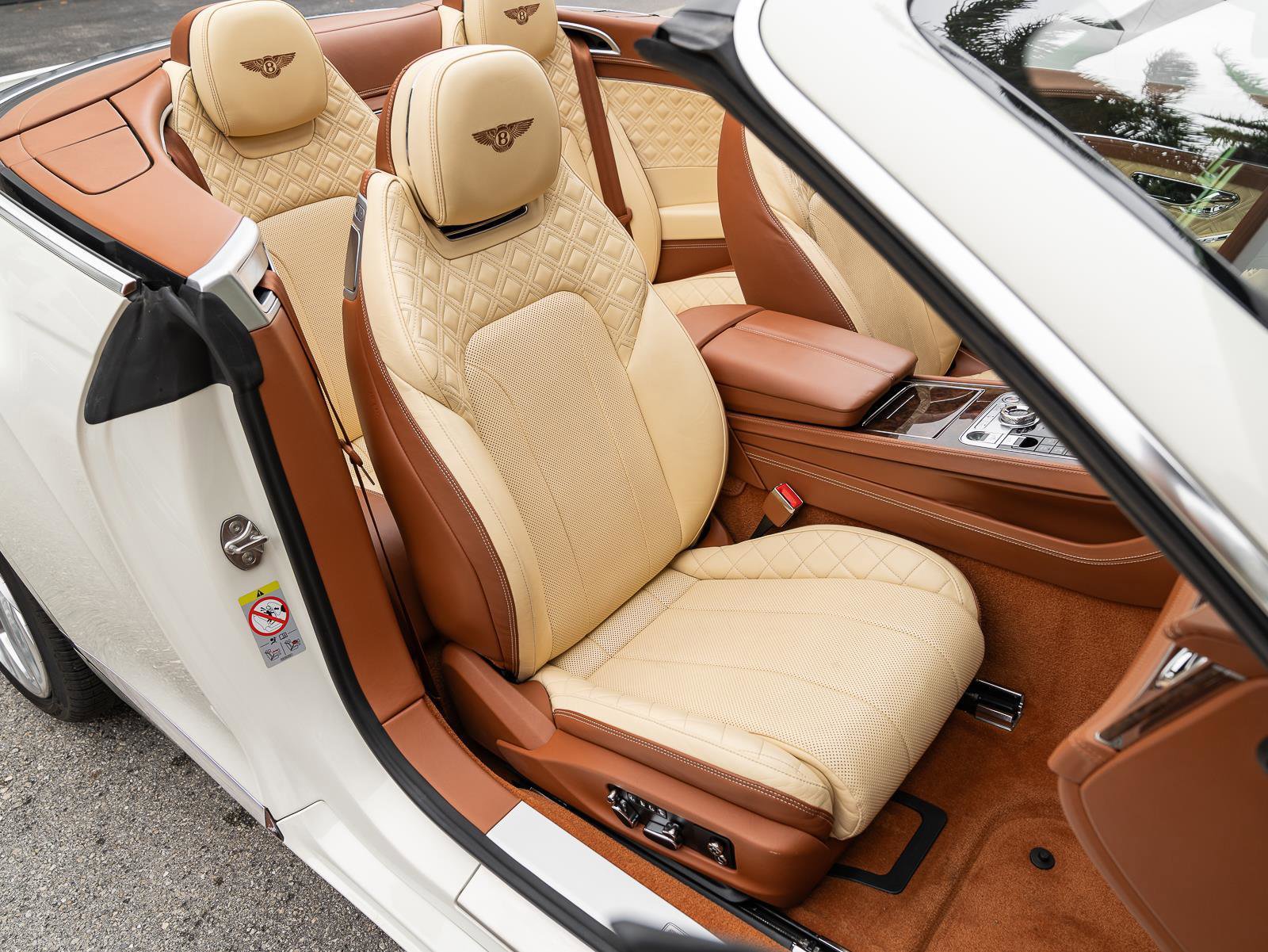 Used 2021 Bentley Continental GT image 12