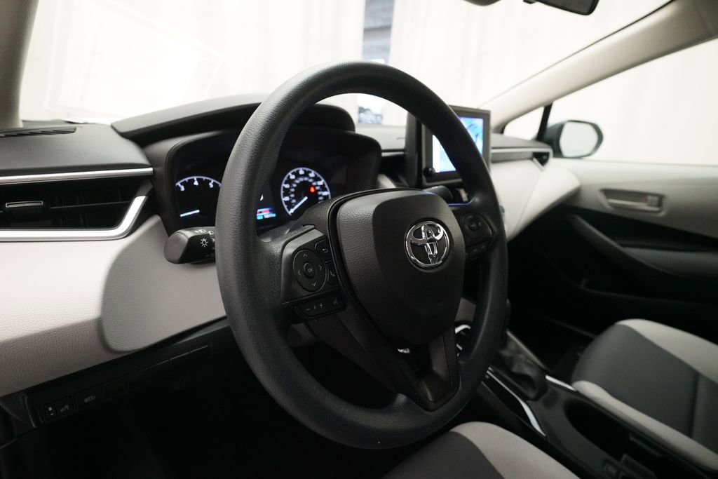 Used 2024 Toyota Corolla LE FWD image 8