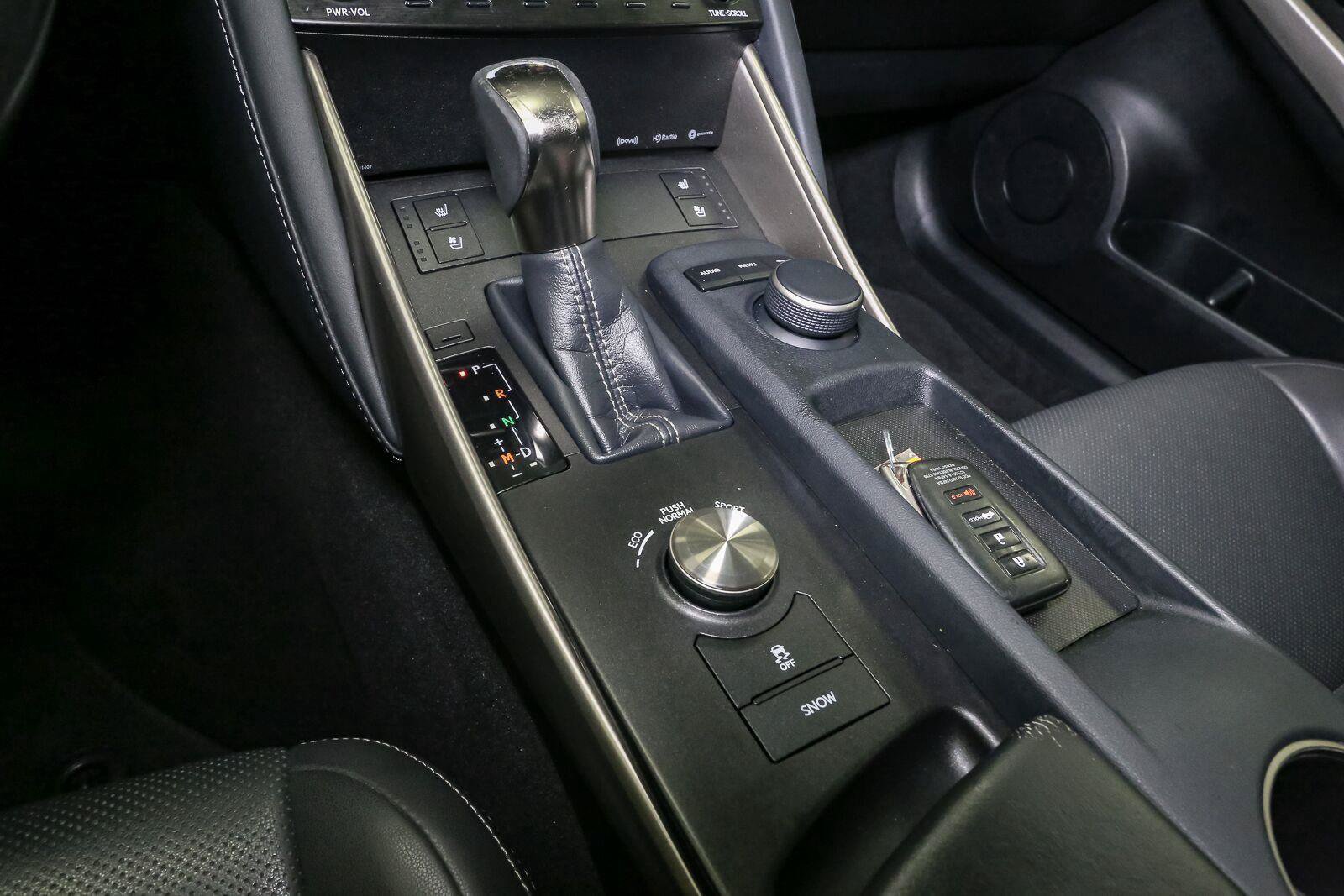 Used 2018 Lexus IS 300 AWD w/ Comfort Package image 32
