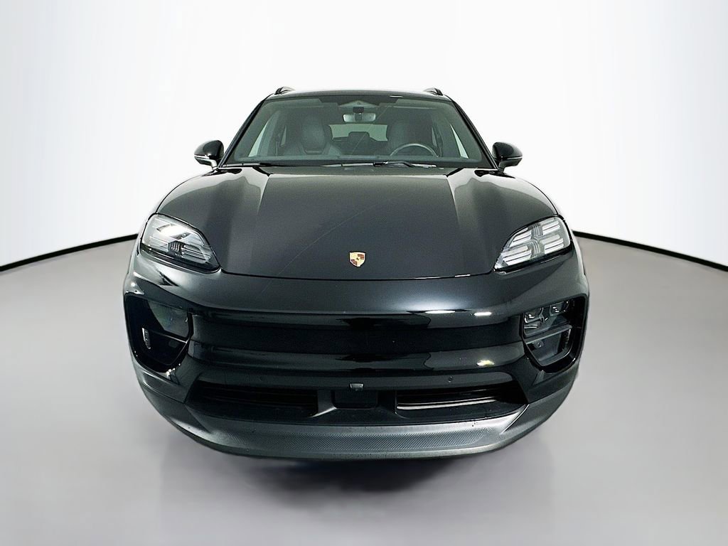 Certified 2025 Porsche Macan Electric RWD image 6