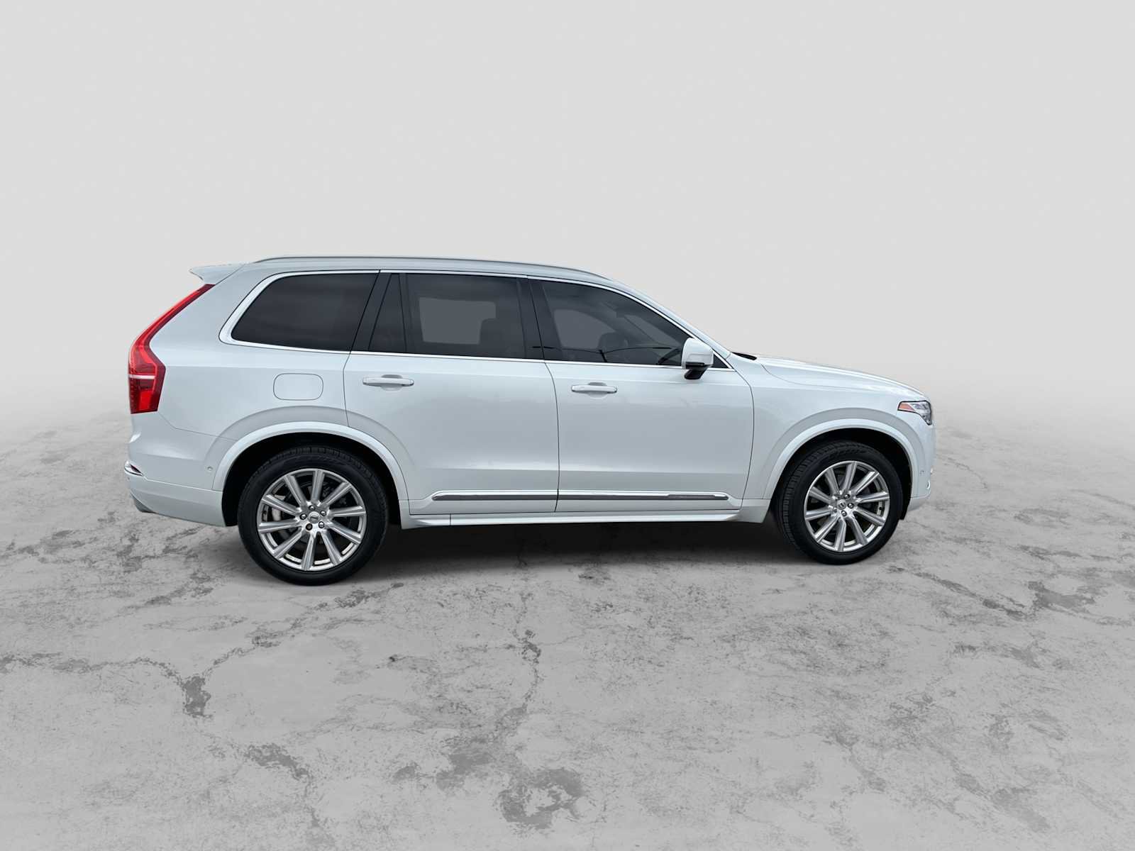 Used 2017 Volvo XC90 T6 Inscription w/ Vision Package image 13