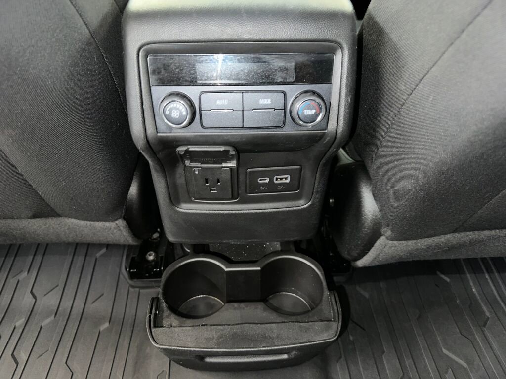 Certified 2022 GMC Acadia SLE w/ Driver Convenience Package image 22