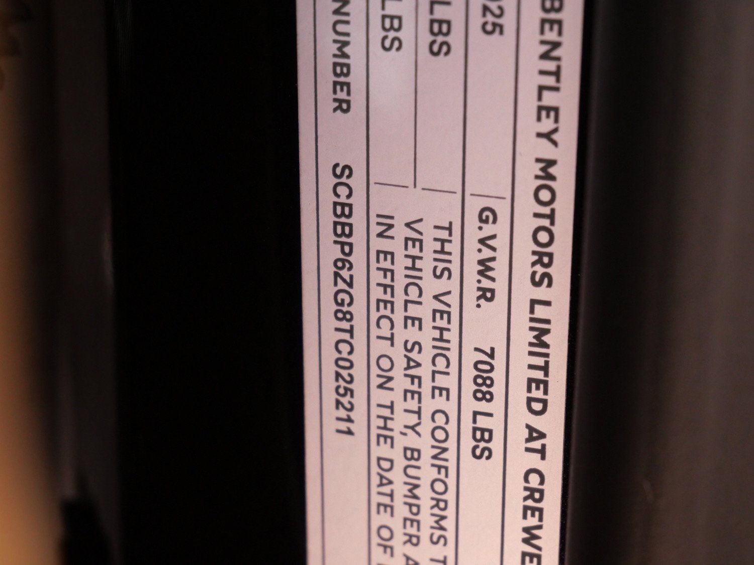 New 2026 Bentley Flying Spur Azure image 29