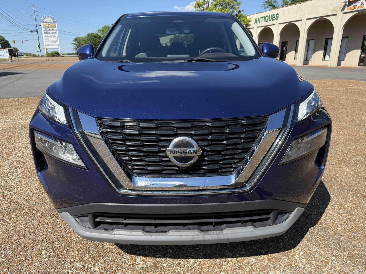 Used 2021 Nissan Rogue SV FWD image 2