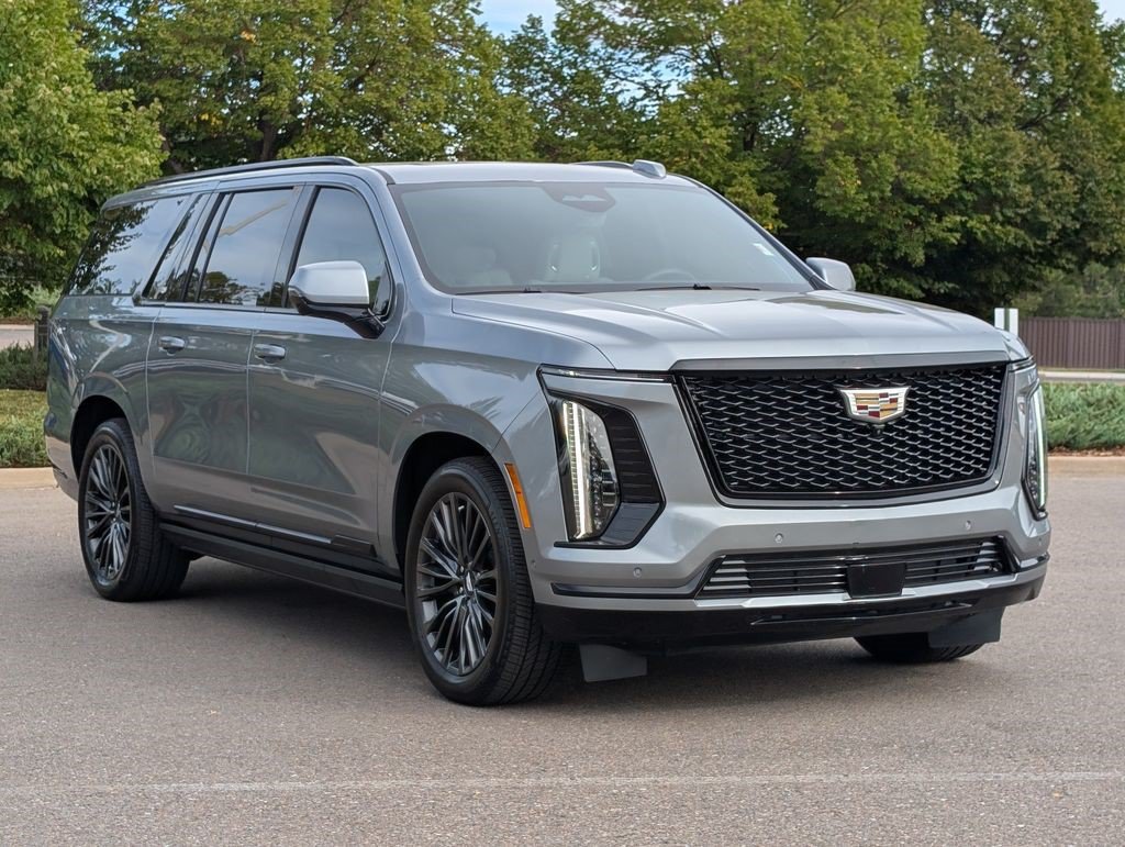 Certified 2025 Cadillac Escalade ESV Sport Platinum RWD image 7