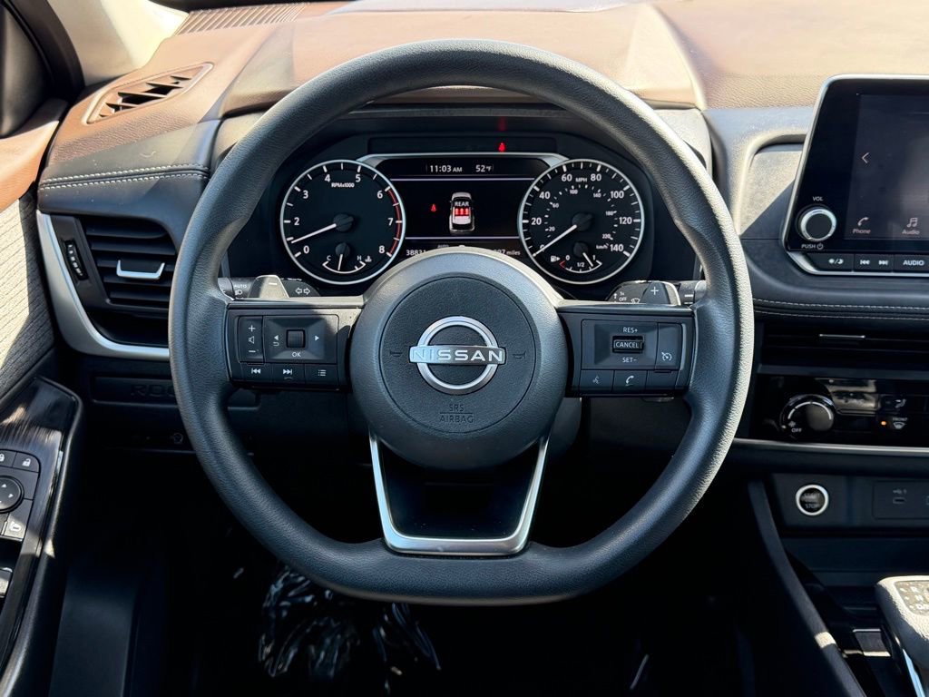 Used 2023 Nissan Rogue S image 24