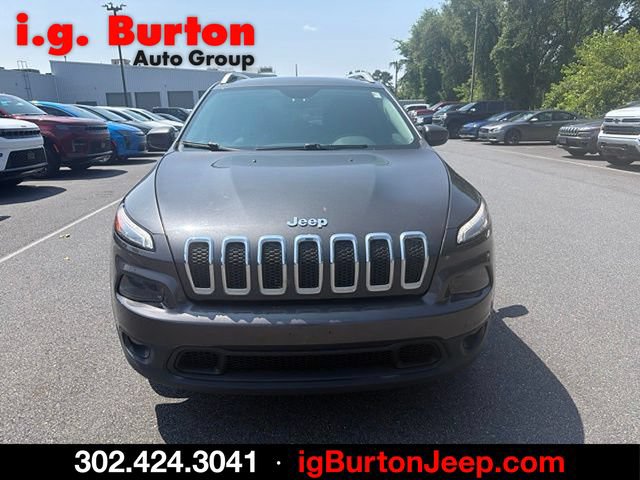 Certified 2017 Jeep Cherokee Latitude w/ Comfort/Convenience Group AWD/4WD image 8