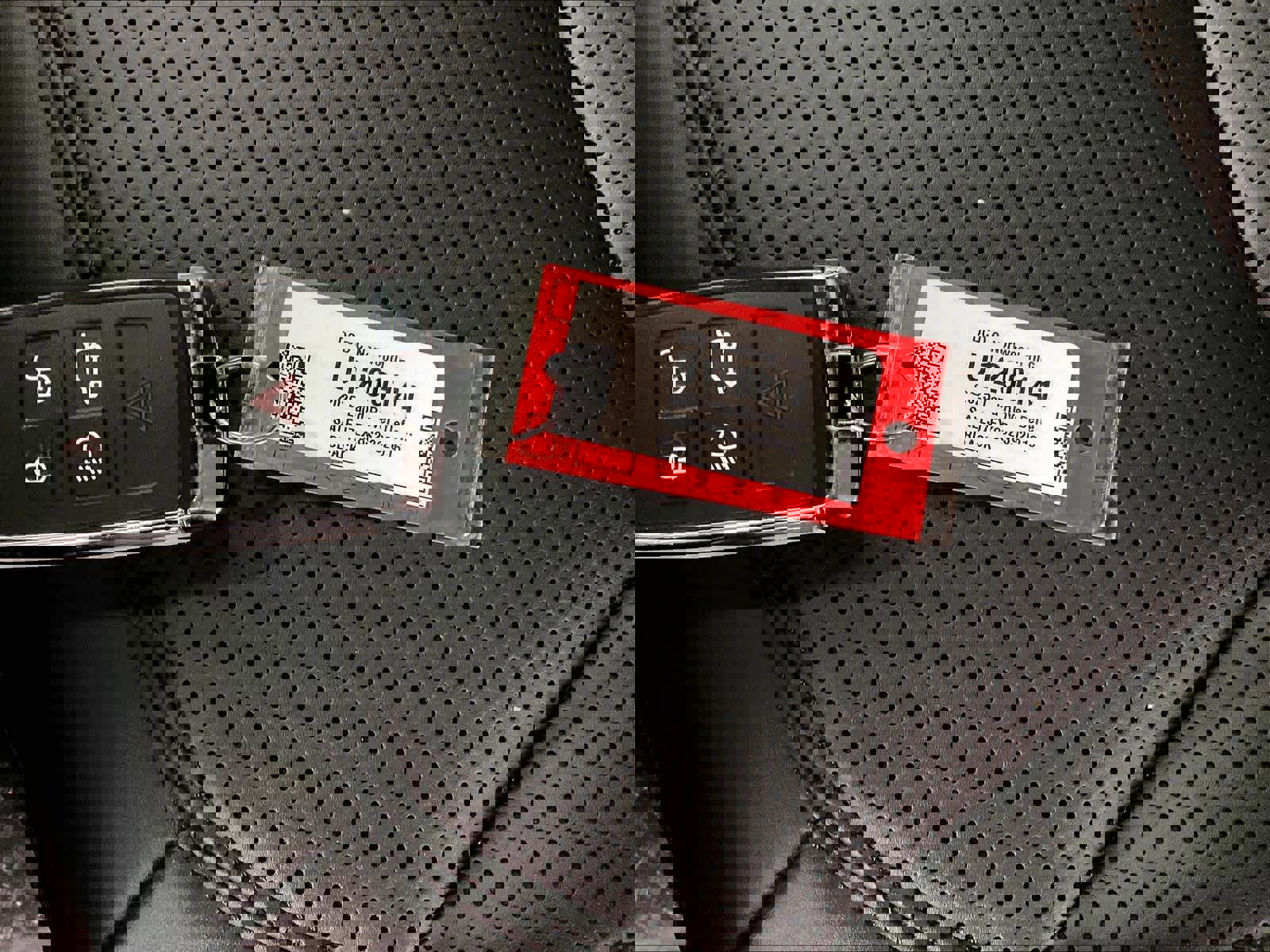 Used 2025 Land Rover Defender 110 S image 32