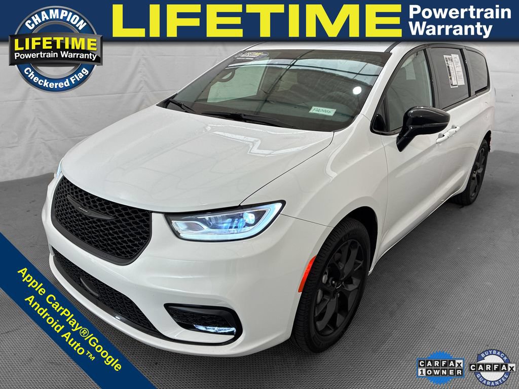 Used 2023 Chrysler Pacifica Limited w/ S Appearance Package