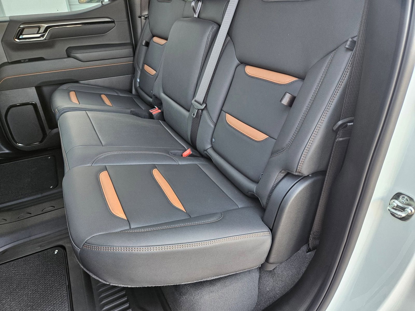 New 2026 GMC Sierra 1500 AT4 w/ AT4 Premium Package AWD/4WD image 30