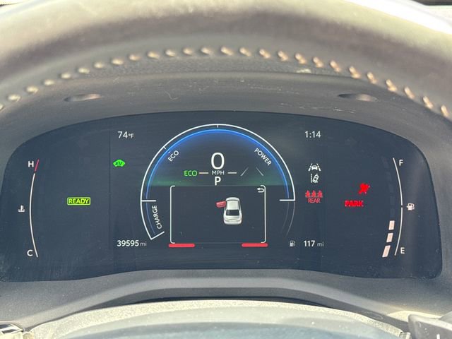 Used 2025 Toyota Camry SE FWD image 16