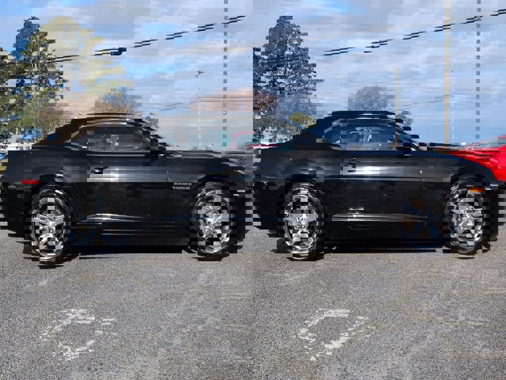 Used 2013 Chevrolet Camaro LT image 3