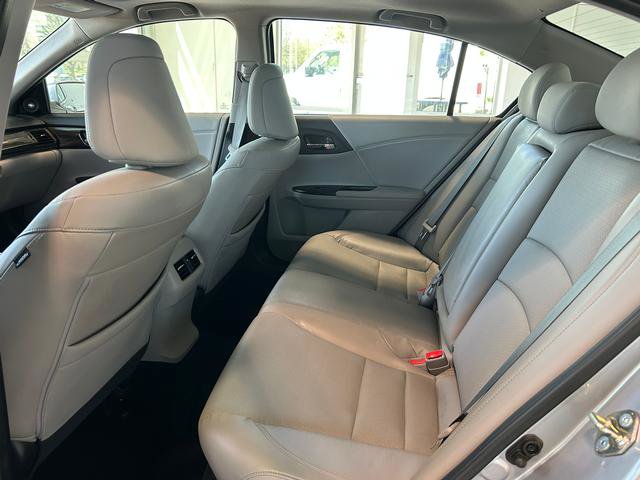 Used 2017 Honda Accord EX-L image 24