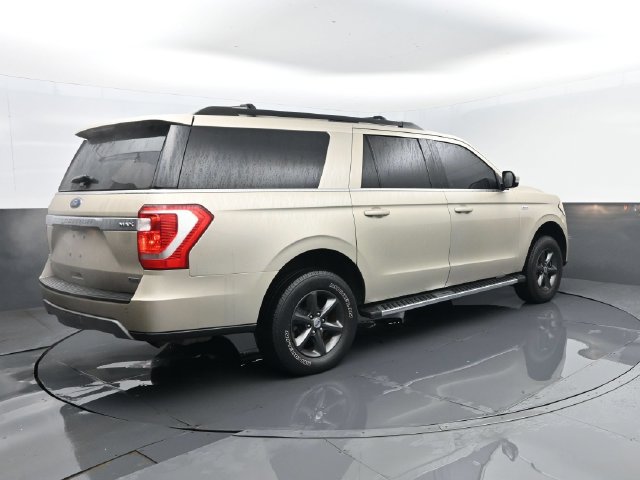 Used 2018 Ford Expedition Max XLT w/ Equipment Group 202A AWD/4WD image 24