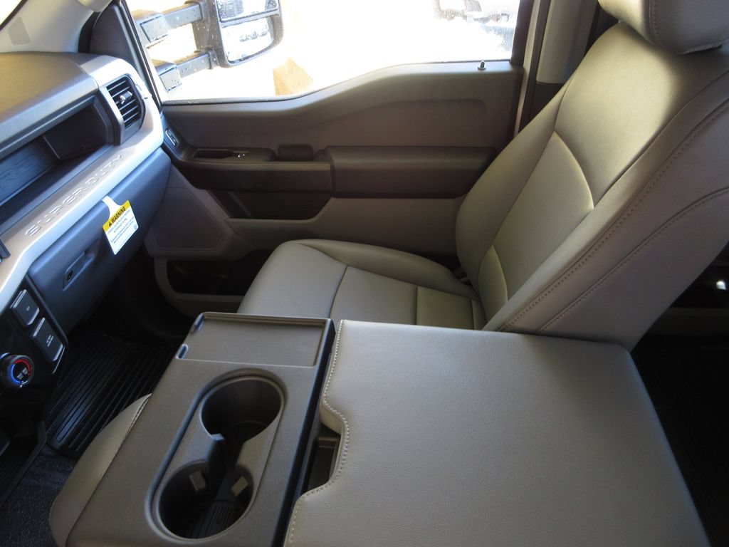 New 2026 Ford F550 2WD Crew Cab Super Duty image 28