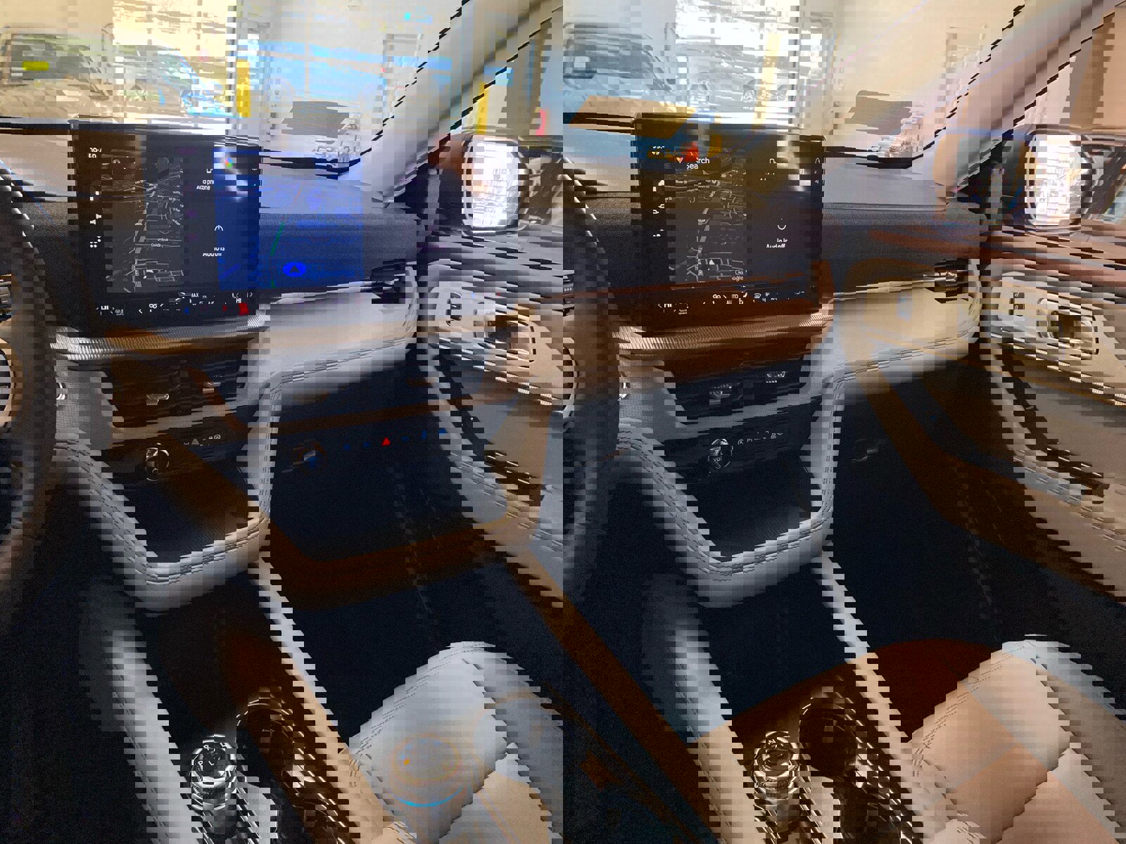 New 2026 Ford Explorer Active w/ Active Comfort Package image 22