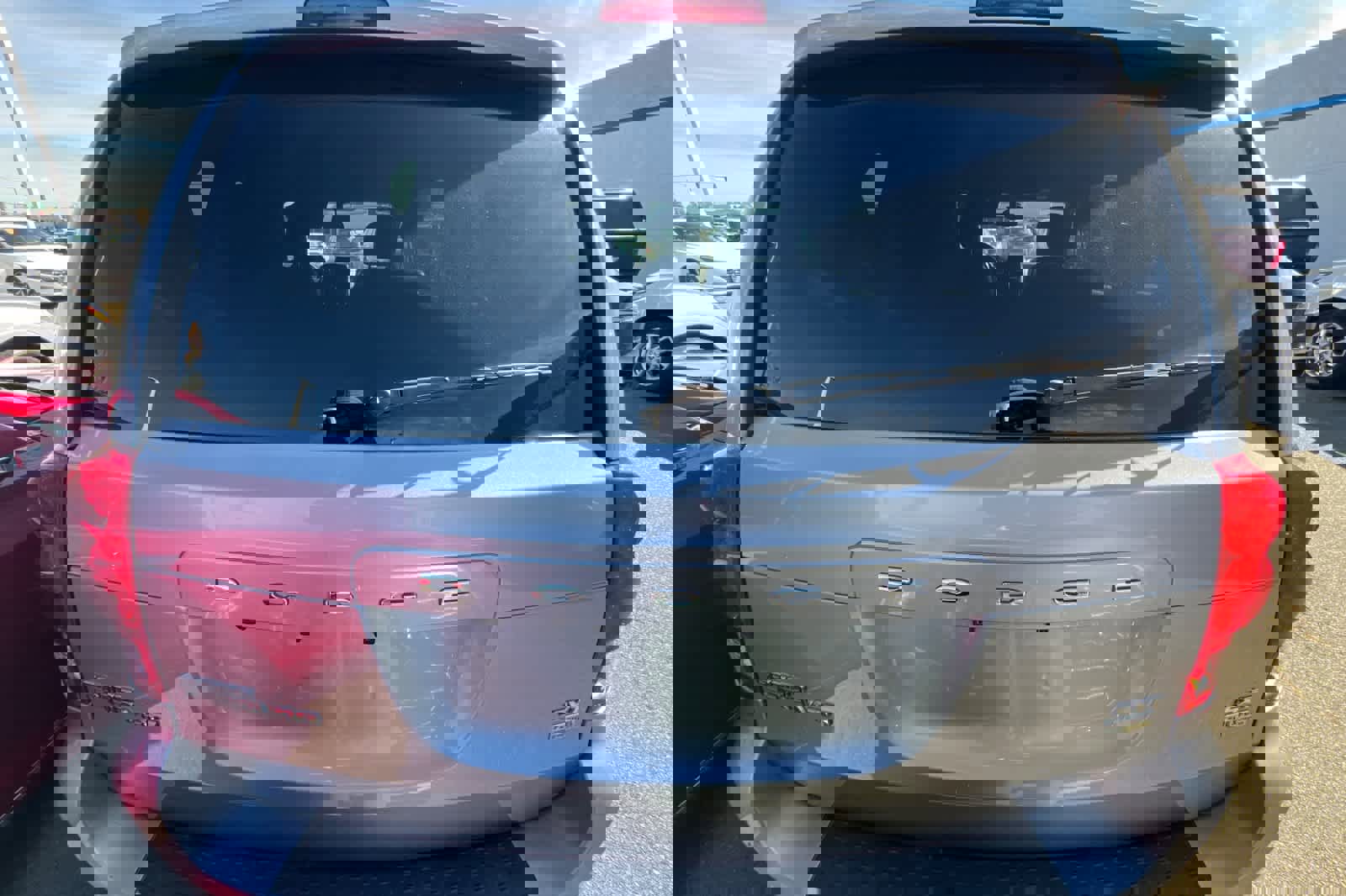 Used 2019 Dodge Grand Caravan SXT image 5