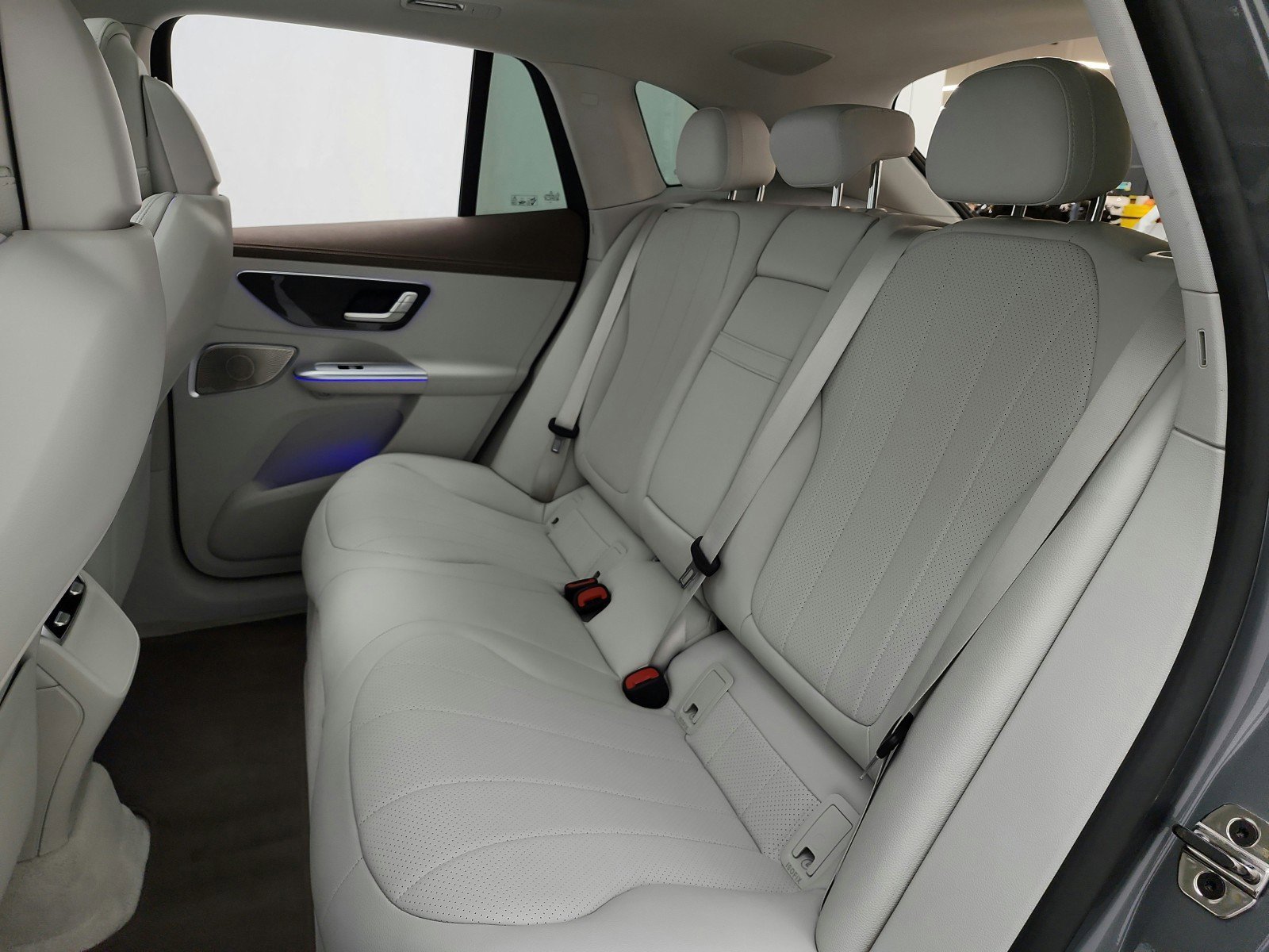 Used 2023 Mercedes-Benz EQE 350+ SUV w/ AMG Line Exterior Package image 15
