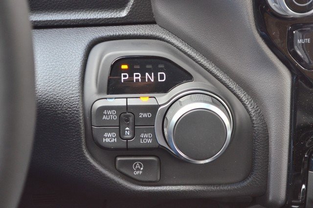 New 2026 RAM 1500 4x4 Crew Cab image 25