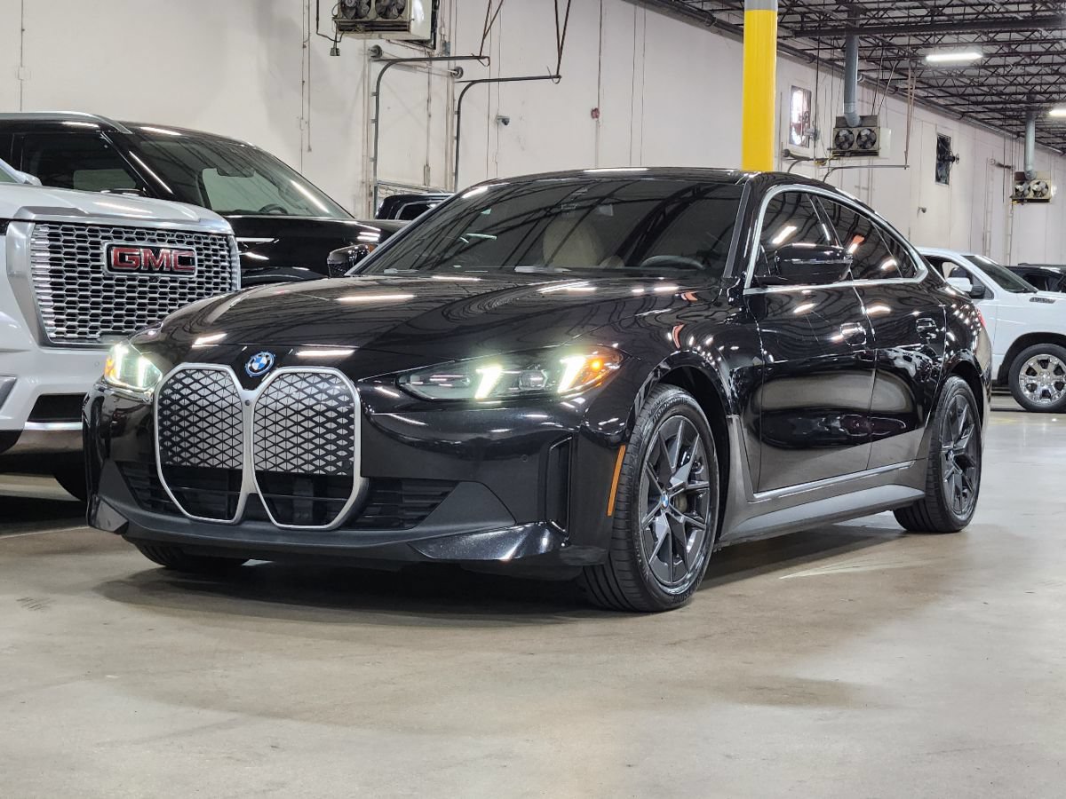 Used 2025 BMW i4 eDrive40 w/ Premium Package RWD image 4
