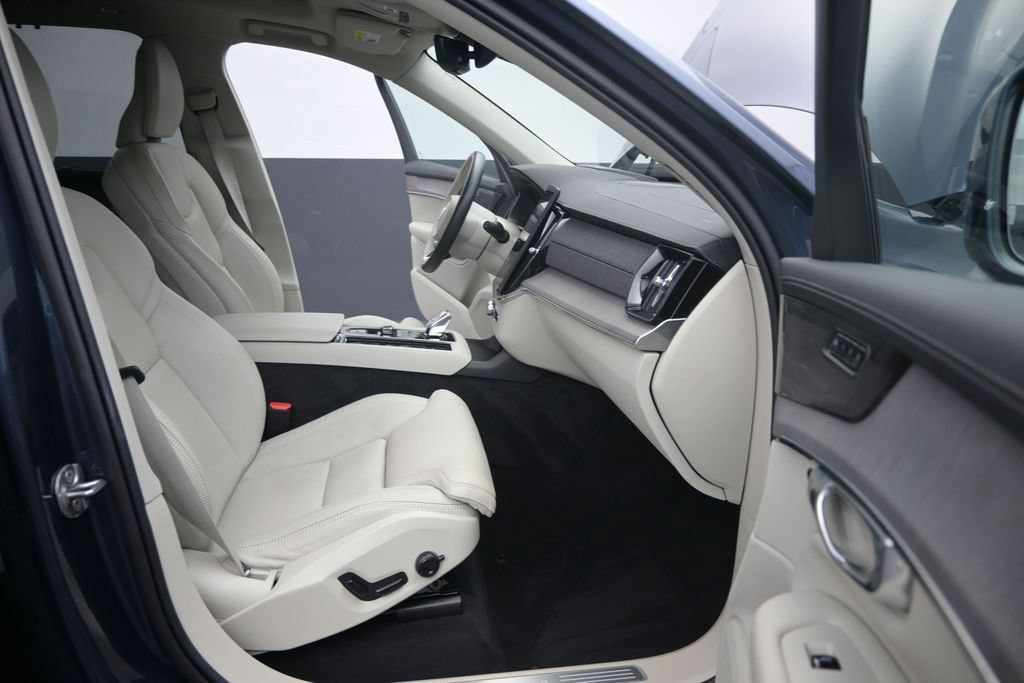 Certified 2026 Volvo XC90 B6 Ultra AWD/4WD image 14