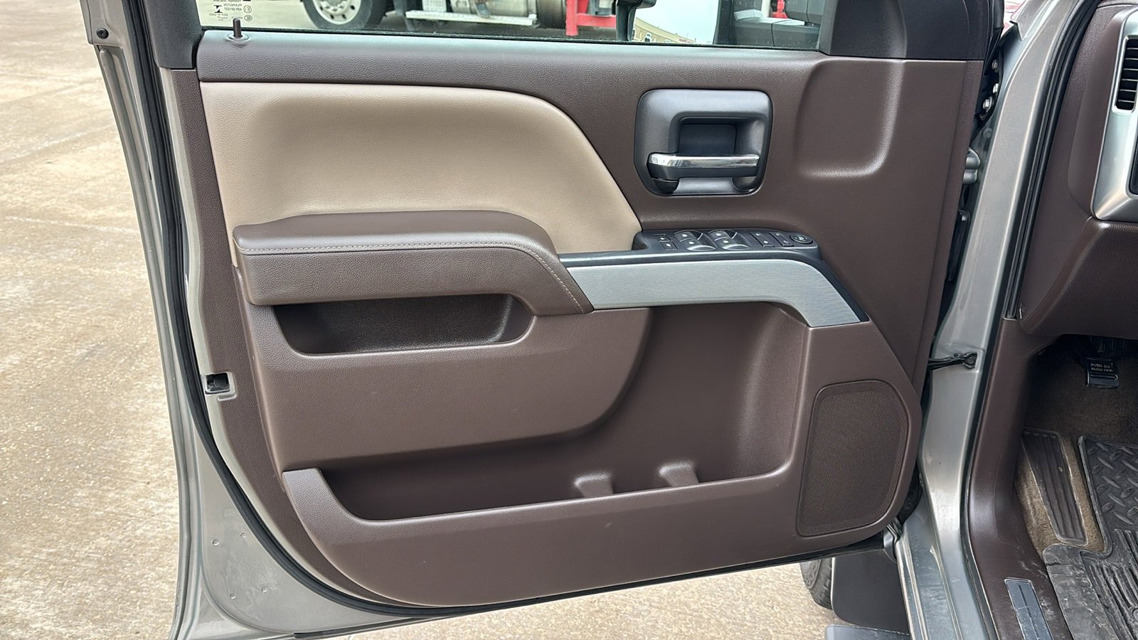 Used 2017 Chevrolet Silverado 2500 LT w/ LT Convenience Package image 25