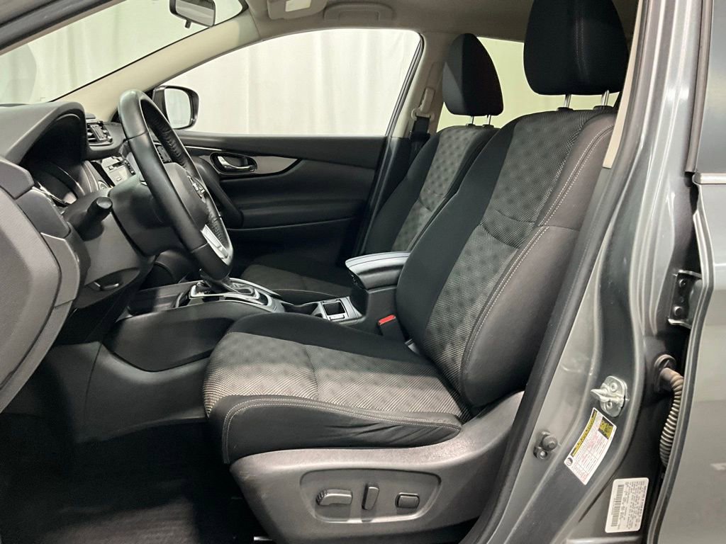 Used 2018 Nissan Rogue Sport SV w/ SV All-Weather Package image 20