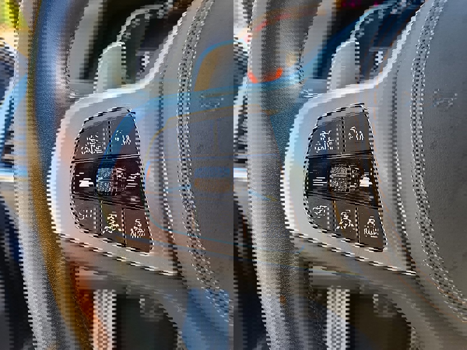 Used 2023 BMW X5 xDrive40i w/ M Sport Package image 22