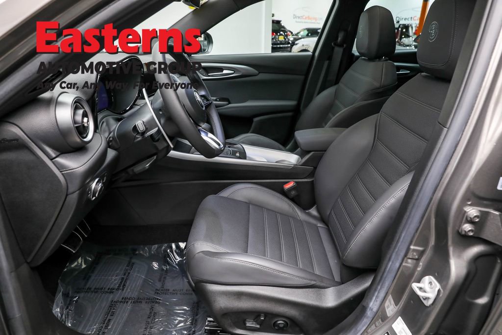 Used 2024 Alfa Romeo Tonale Veloce w/ Active Assist Package AWD/4WD image 14