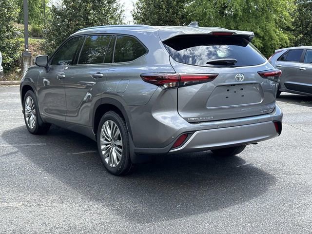 Used 2026 Toyota Highlander Platinum AWD/4WD image 4