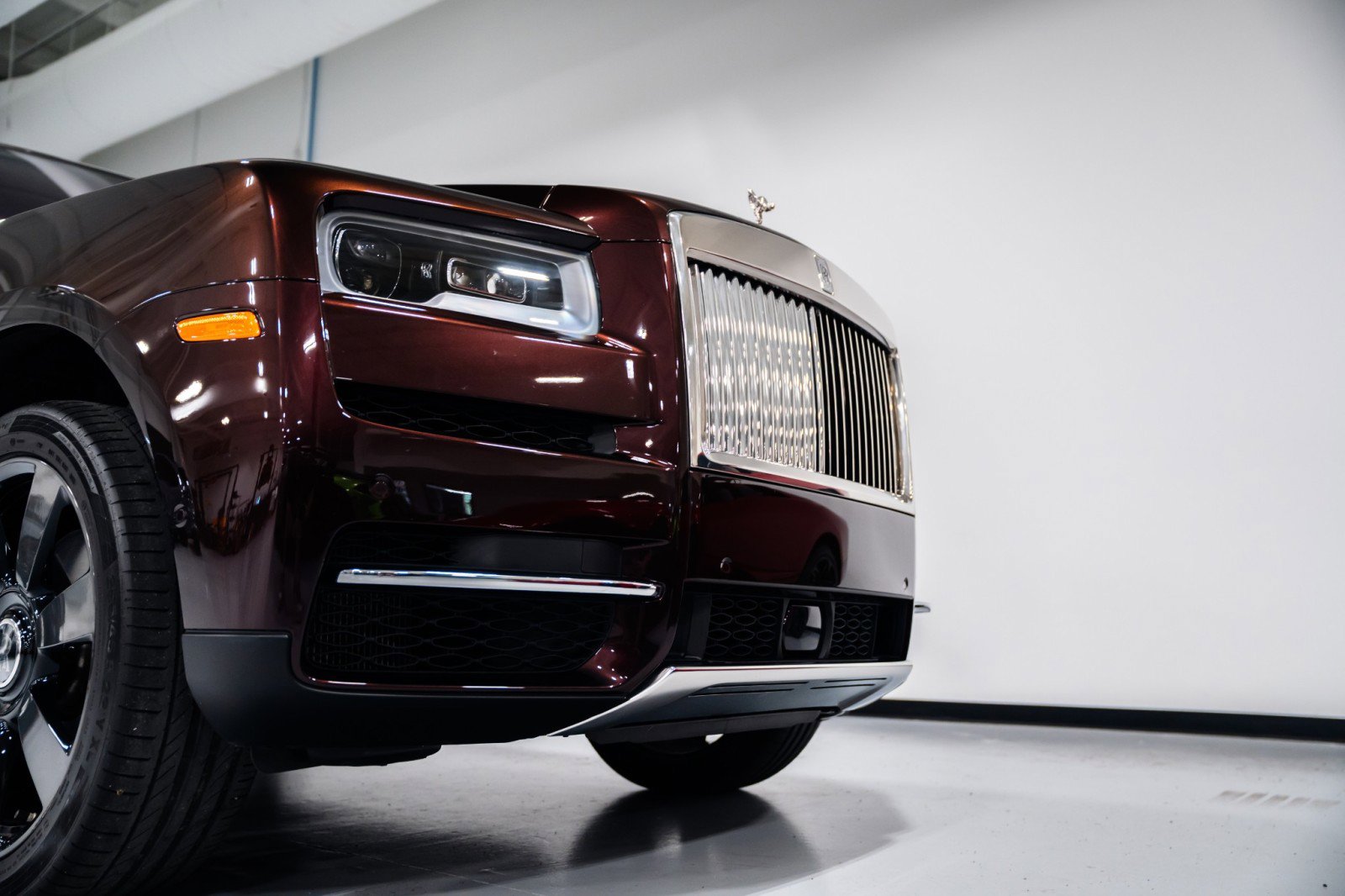 Used 2023 Rolls-Royce Cullinan image 38