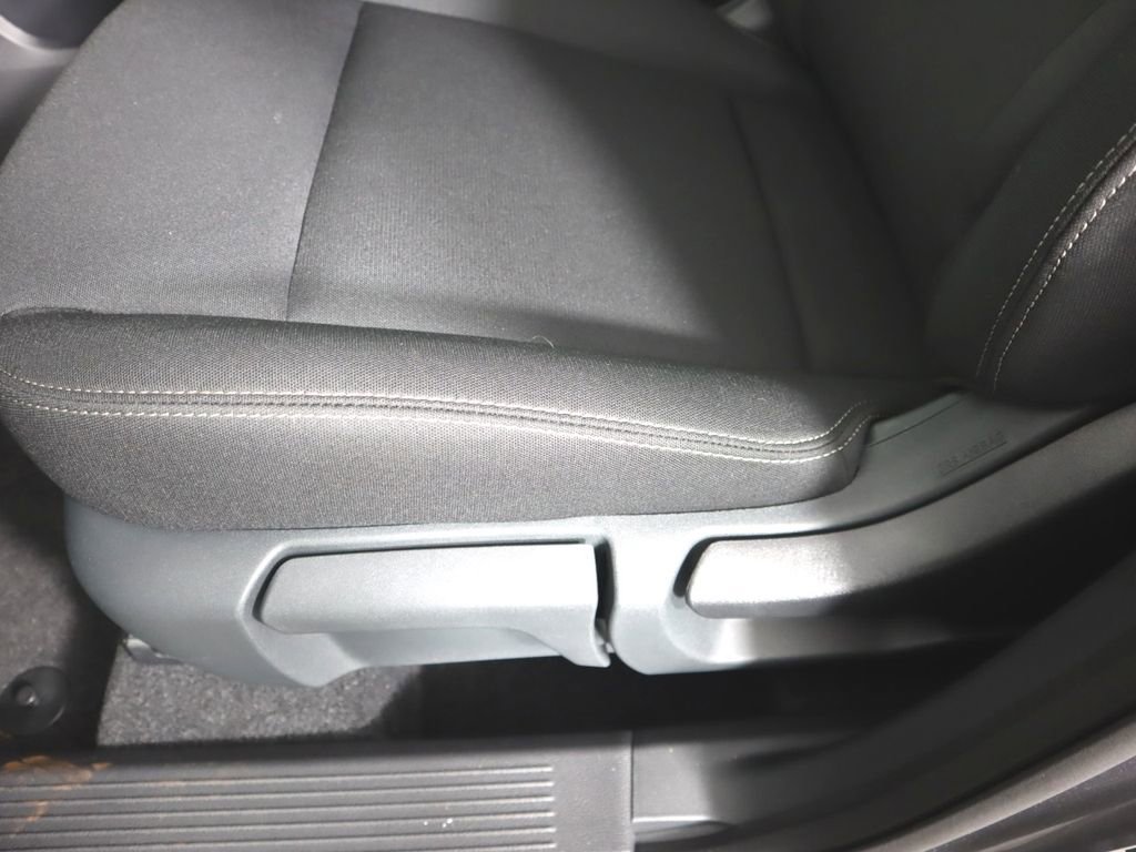 New 2026 Nissan Rogue S image 19