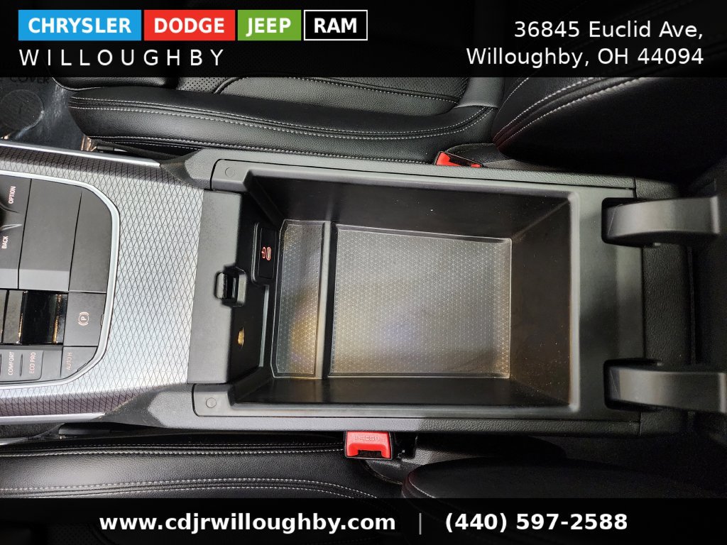 Used 2025 BMW 330i xDrive Sedan w/ Convenience Package AWD/4WD image 25