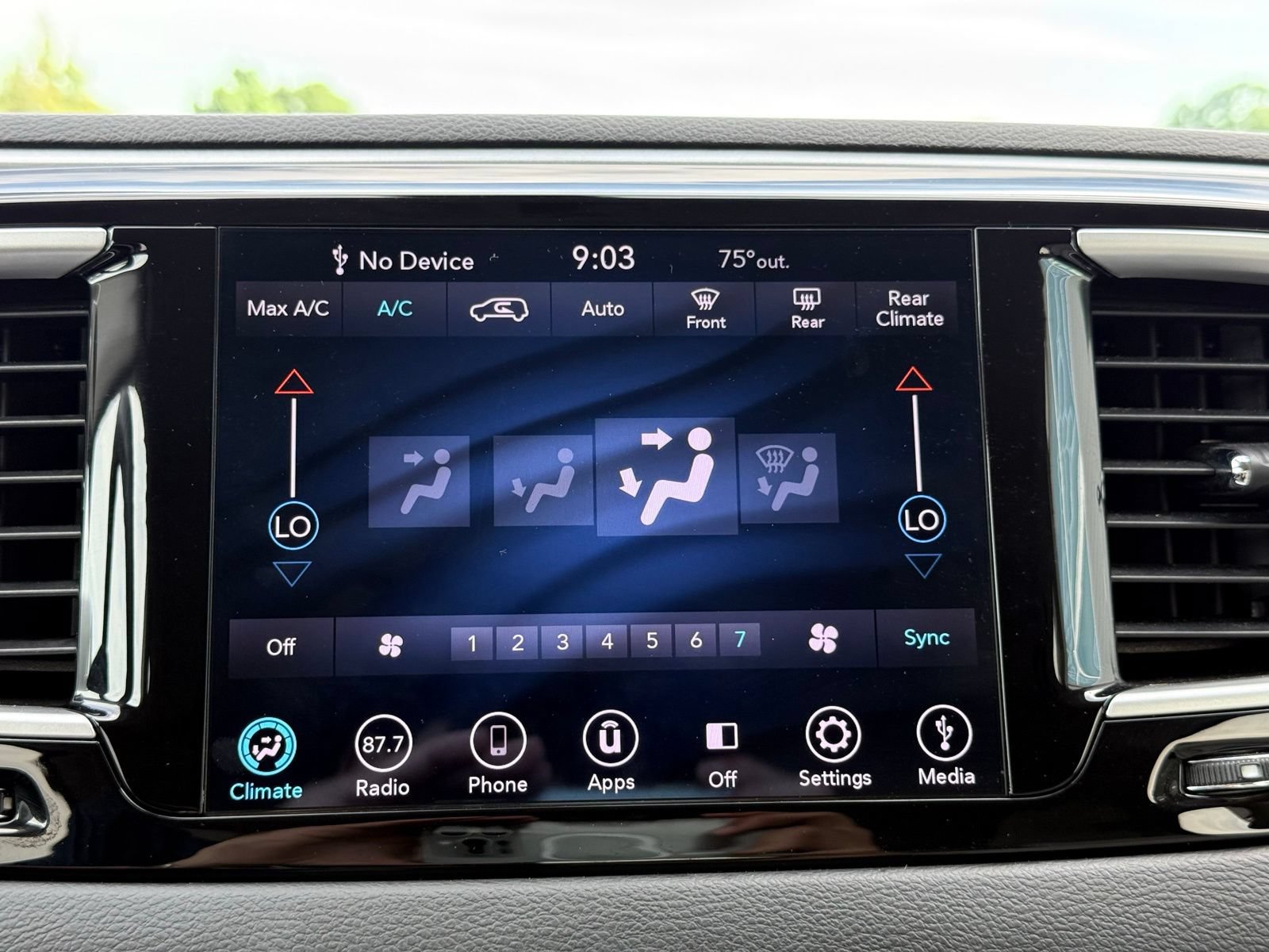 Used 2018 Chrysler Pacifica Touring Plus FWD image 43
