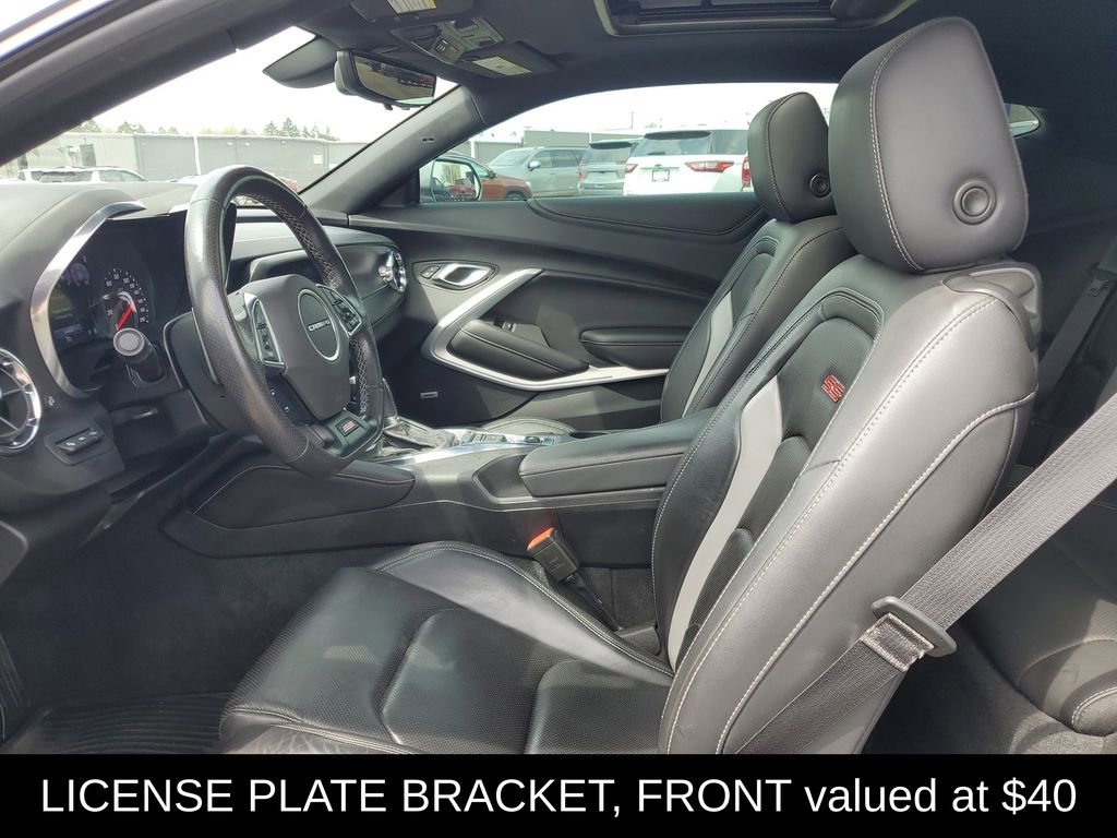 Used 2019 Chevrolet Camaro SS RWD image 5