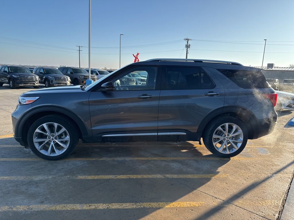 Used 2023 Ford Explorer Platinum w/ Technology Package AWD/4WD image 7