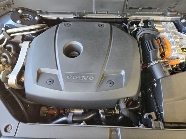 New 2025 Volvo XC90 T8 Core image 34