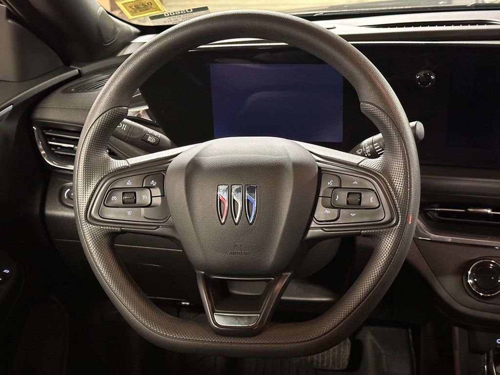 Used 2025 Buick Envista Preferred image 18