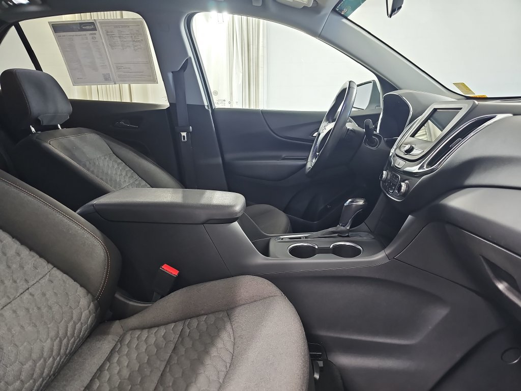 Used 2019 Chevrolet Equinox LT w/ Driver Convenience Package FWD image 13