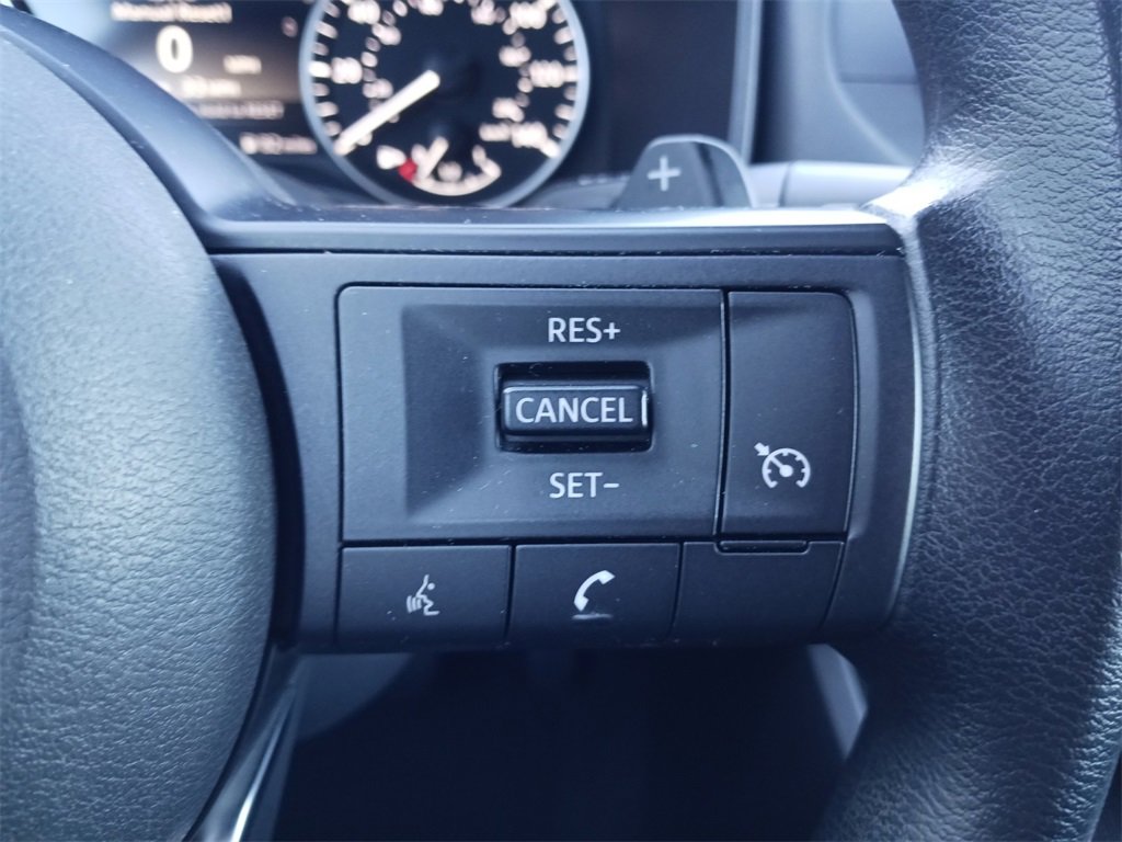 Used 2023 Nissan Rogue S image 33