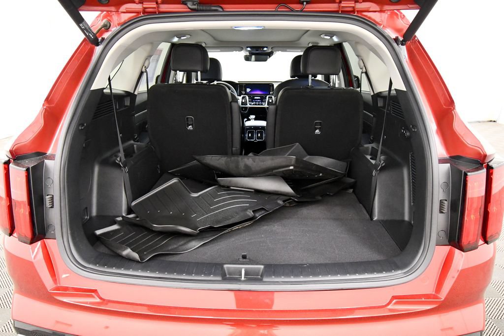 Certified 2023 Kia Sorento SX AWD/4WD image 7