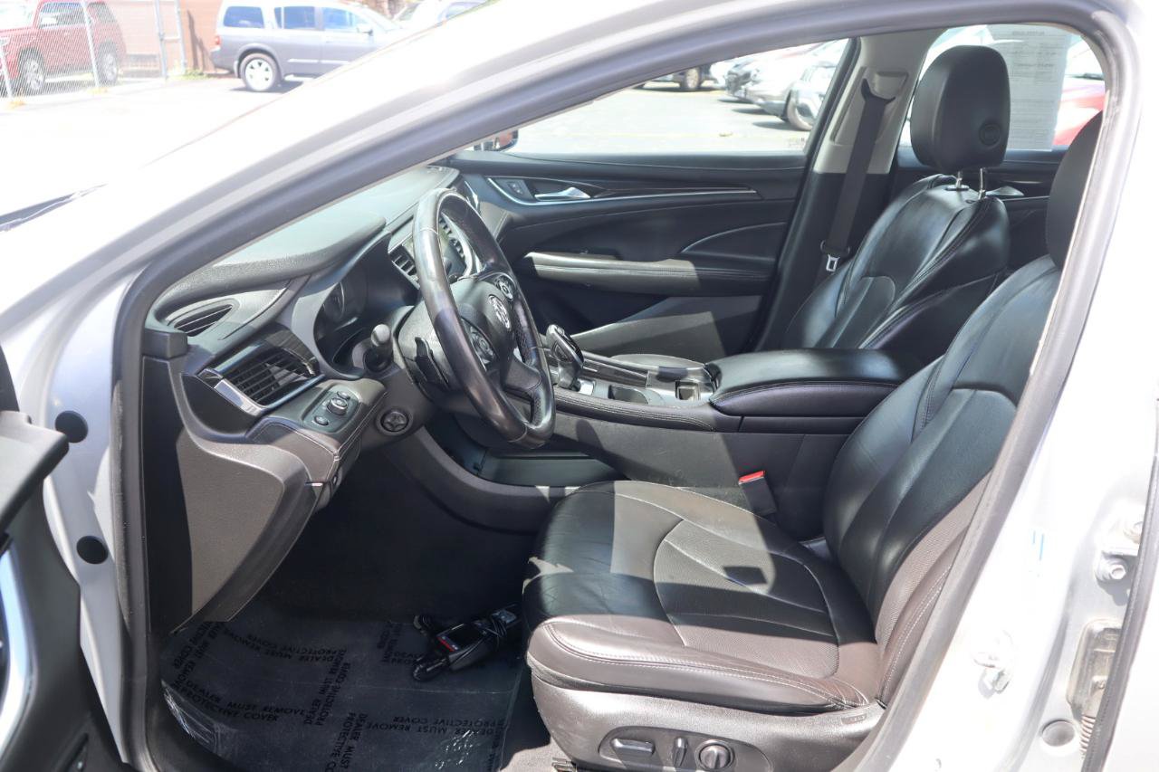 Used 2018 Buick LaCrosse Essence FWD image 17